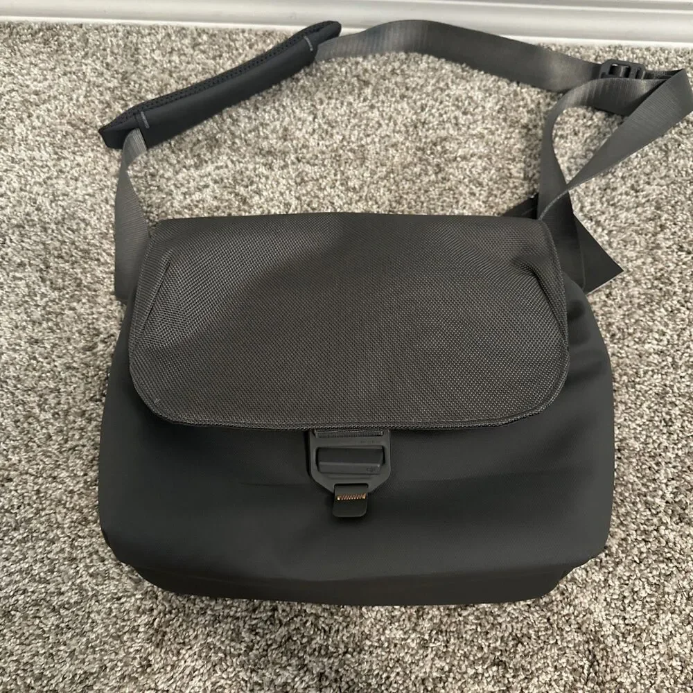 NEW Genuine DJI Waterproof Shoulder Bag for Air 3 & Mavic 3/Pro/Cine/Classic